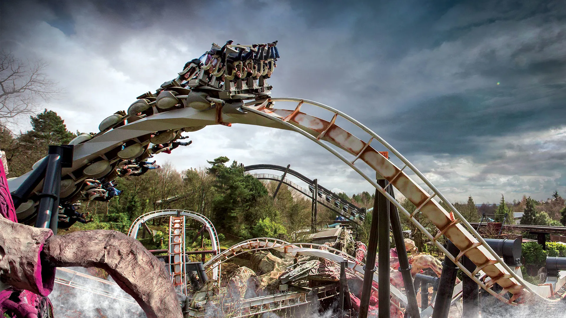 www.altontowers.com