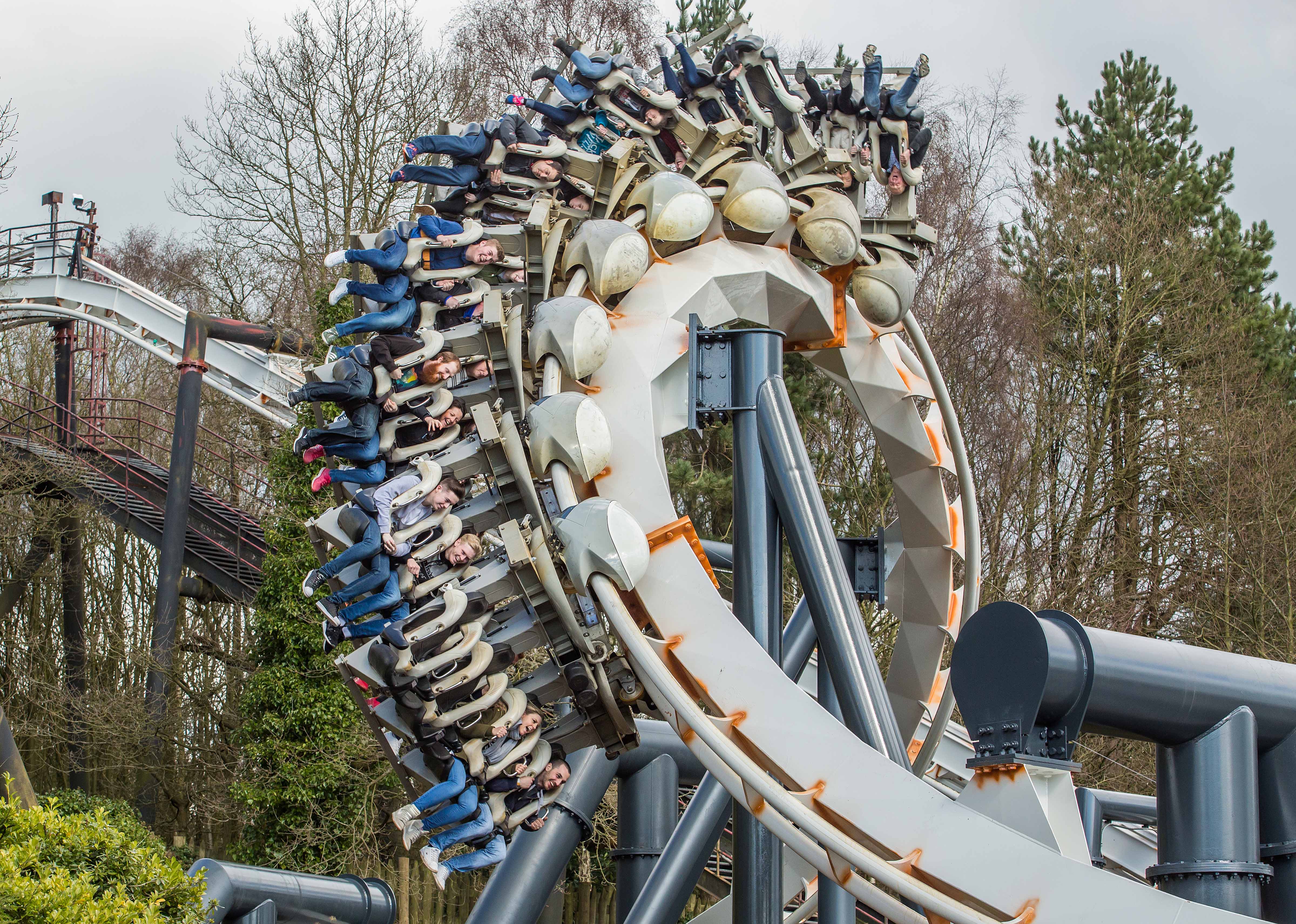 best time to visit alton towers