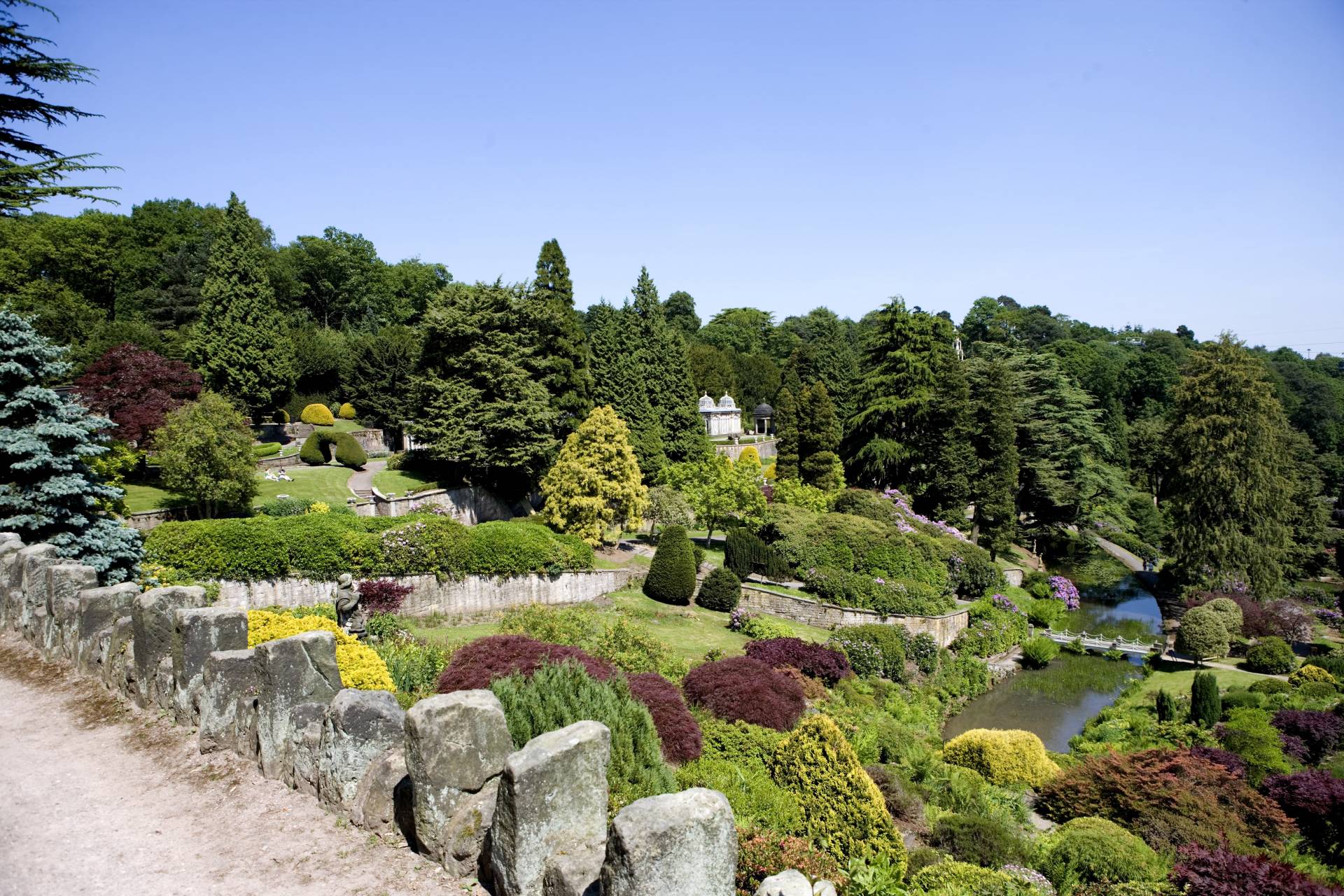 visit alton towers gardens