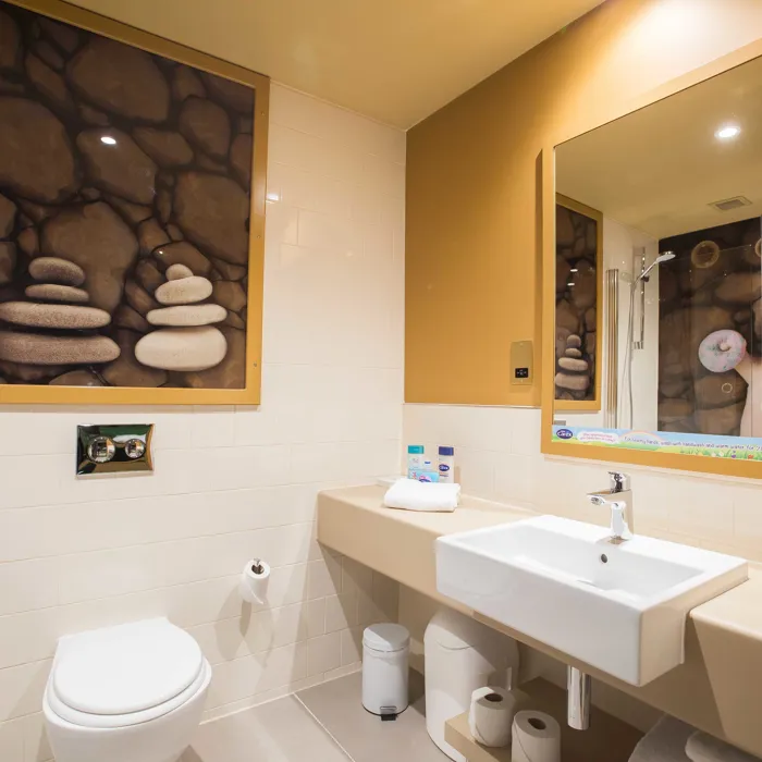 Night garden room Bathroom